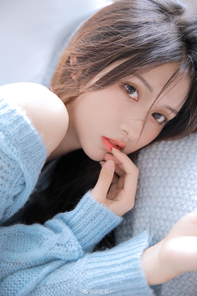 找个角落发呆吧