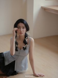 芭蕾丝带风纯净又灵动的女孩-IT日志资源网