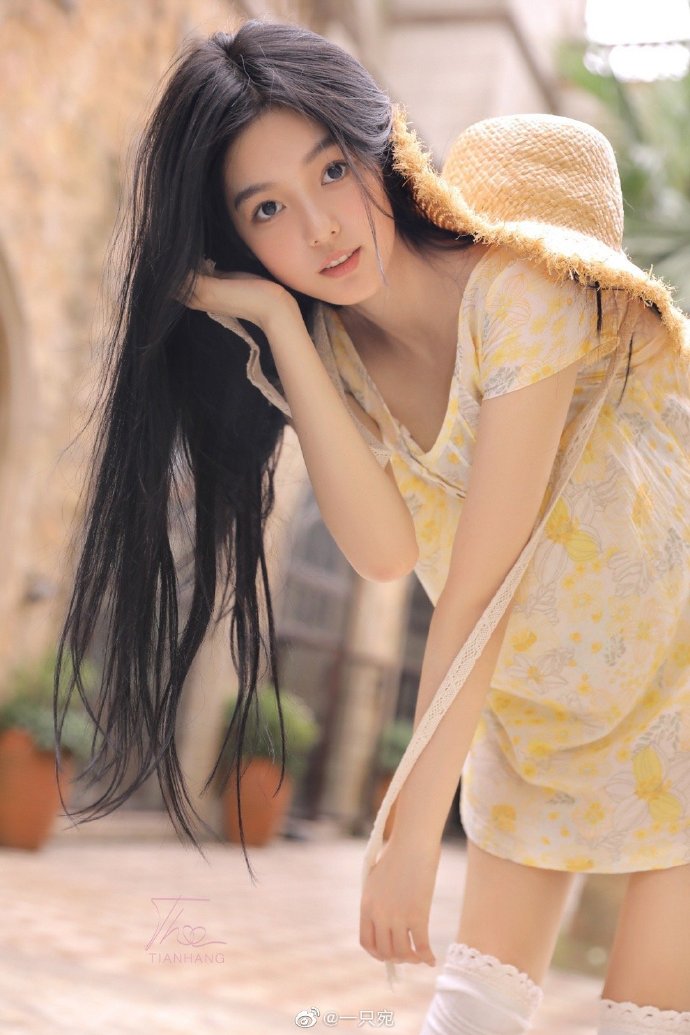 我们都会在各自喜爱的事物里变得可爱摄影：@一只宛