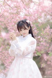 樱花掉落的速度是…—————————————摄影： 谢嘉楠出-IT日志资源网