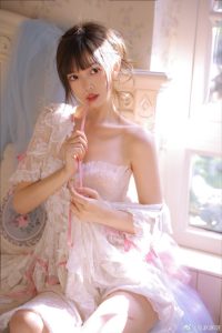 一到晴天啊，所有的可爱就会跑出来晒太阳。出镜 @钟曼菲_ZM-IT日志资源网