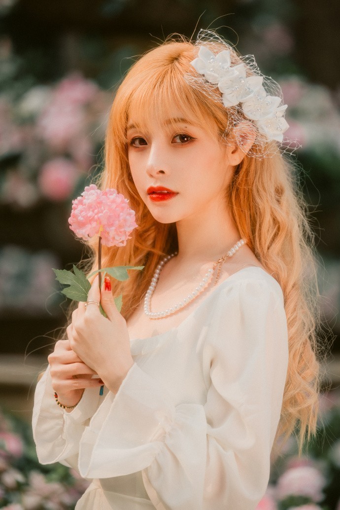 沈小爱没别的意思，只是想借着特殊的日子说声喜欢你。喜欢你，我