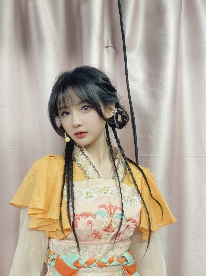 刘闲我又来发帖宠粉了♀️