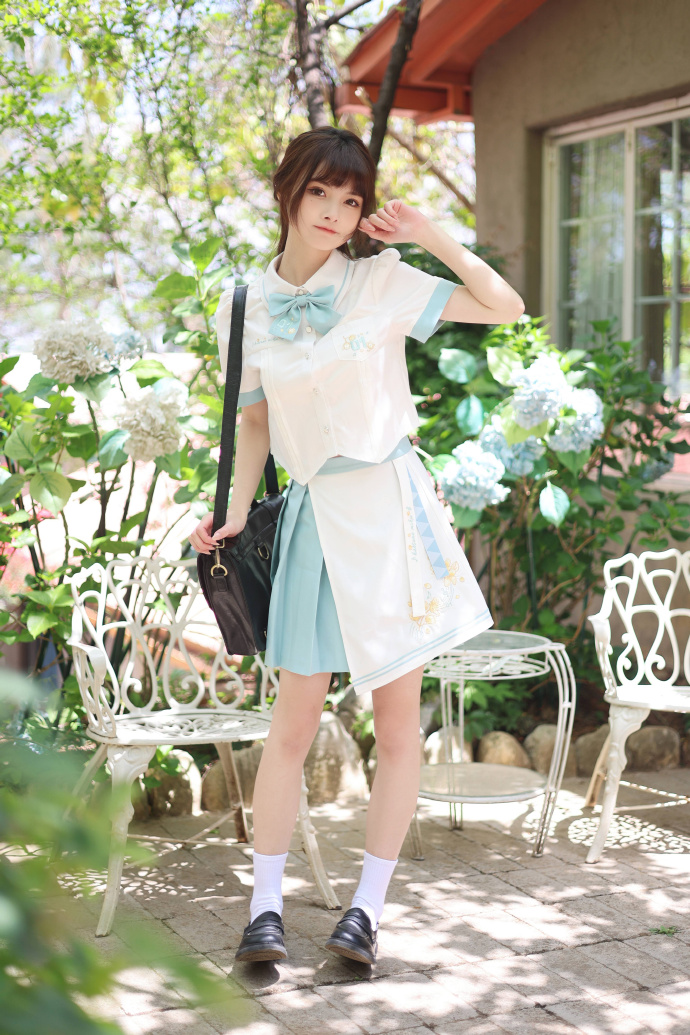 好久没发过小裙子啦！：@天羽川JK