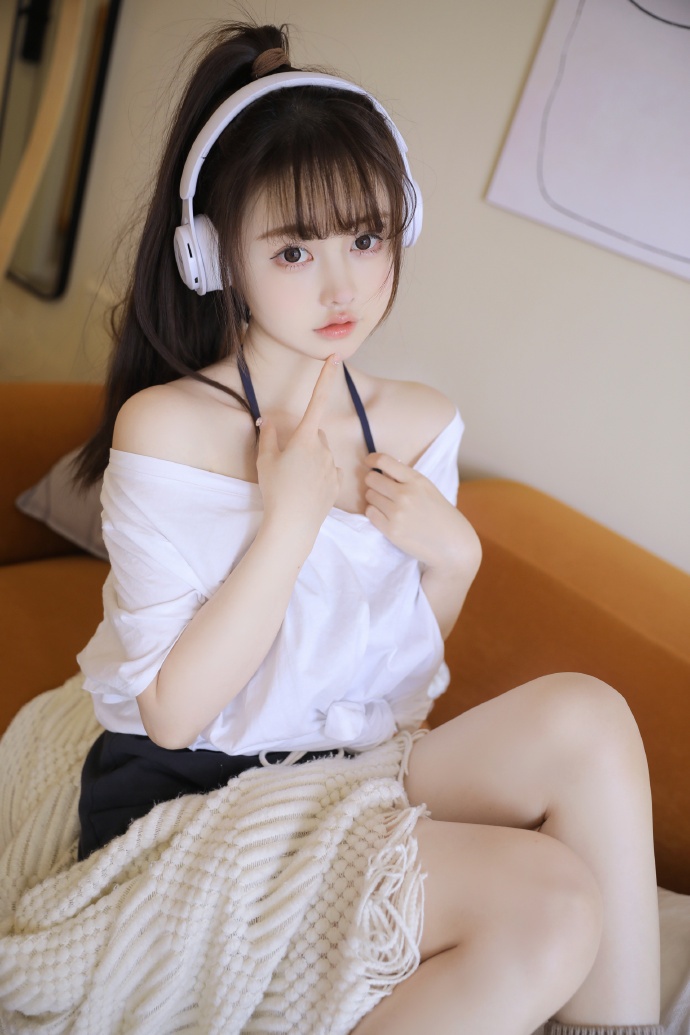 女孩我的耳机分你一半吧～@Mikey小曦 ✖️♀️@兰幼金