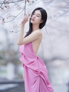 阴天白樱摄影@女摄影师巴黎-IT日志资源网