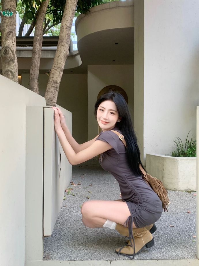 想做韵味女人，哪里不到位能指点一二不？