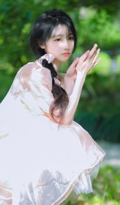 闲在路边的椰树叶它有一整天的时间-IT日志资源网